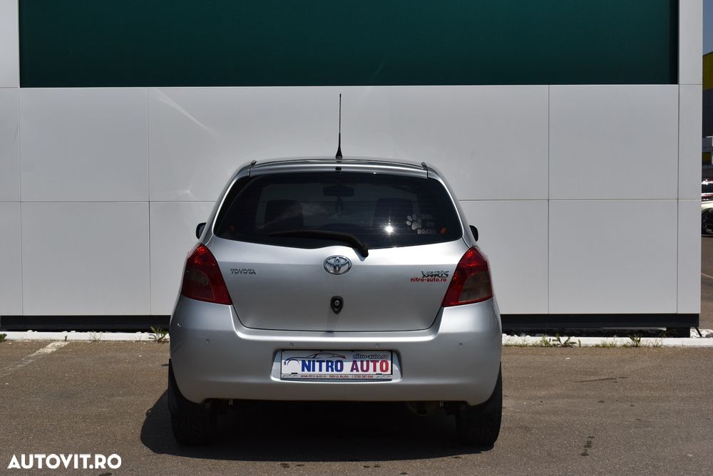 Toyota Yaris 1.3 Sol - 6