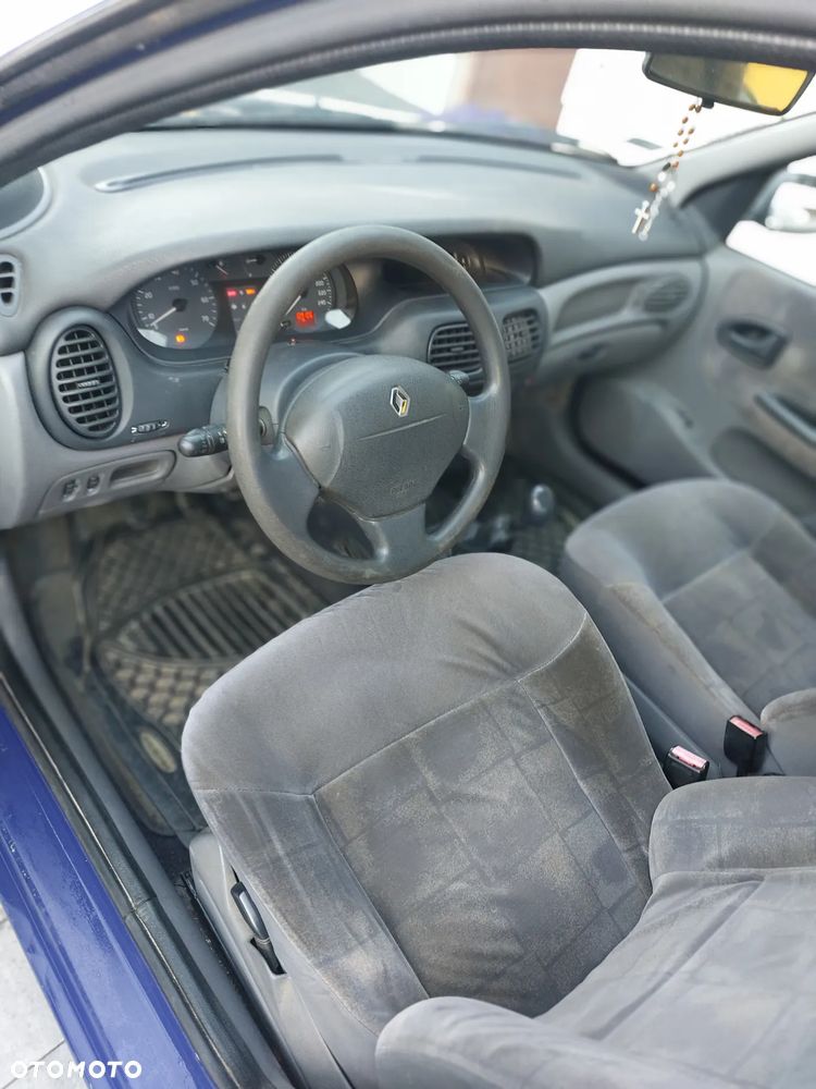 Renault Megane 1.4 RT 16V - 6