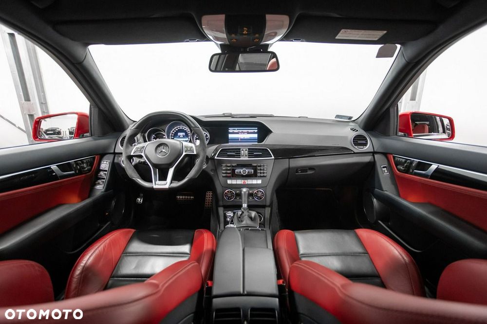 Mercedes-Benz Klasa C 63 AMG 7G-TRONIC Performance Plus SPORT EDITION - 25