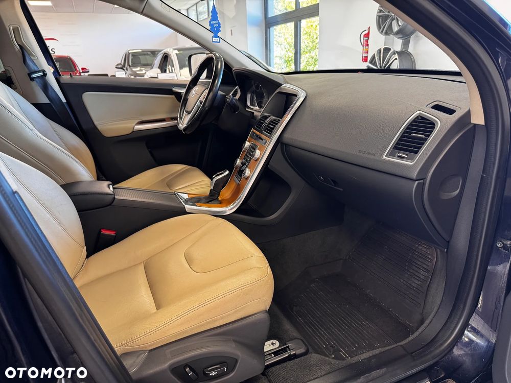 Volvo XC 60 T5 AWD Geartronic Linje Inscription - 10