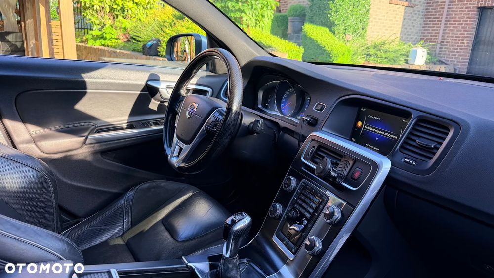 Volvo S60 D4 Drive-E R-Design Summum - 12