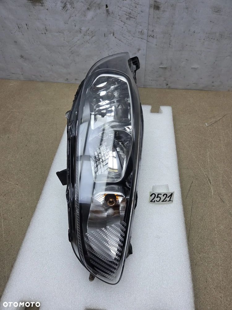 Ford Fiesta mk7 lift 12-17r C1BB13W029AG lampa prawy prawa przód przednia - 10