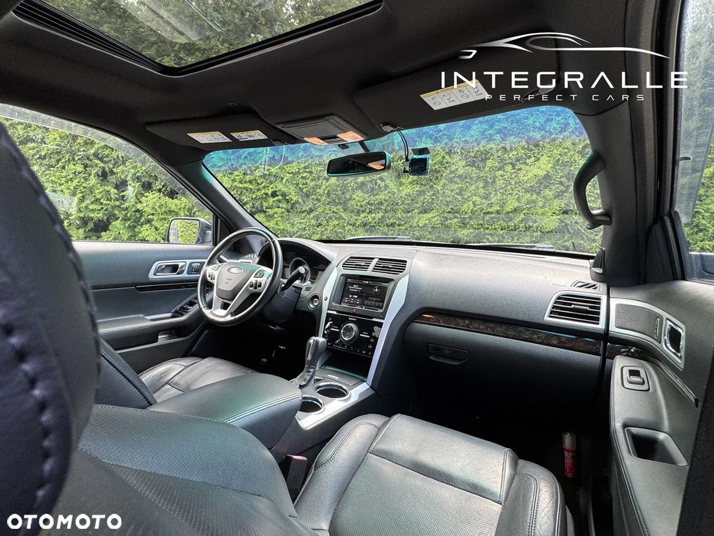 Ford Explorer - 10