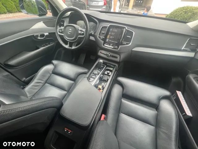 Volvo XC 90 B5 D AWD Geartronic Momentum Pro - 26