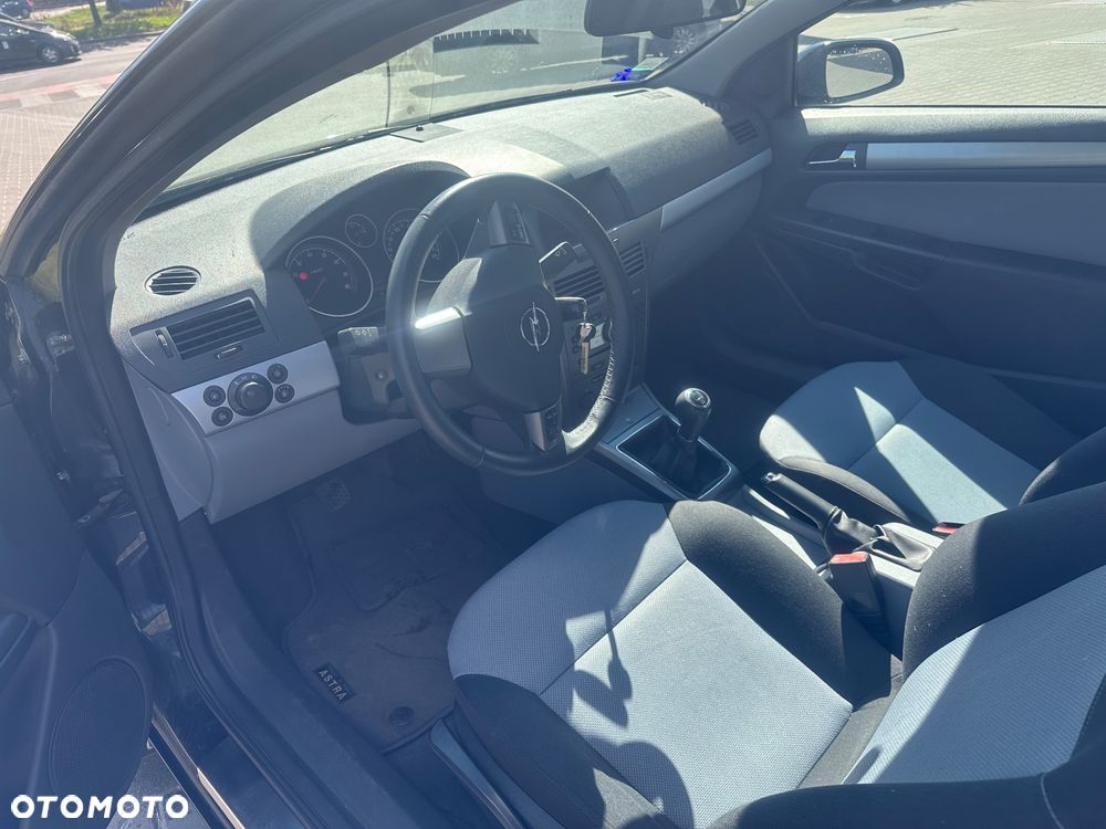 Opel Astra 1.6 Enjoy - 18