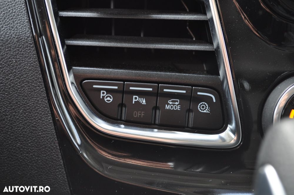 Ford Tourneo Custom Bus 320 2.0 EcoBlue 130 CP L2H1 Titanium Aut. - 33