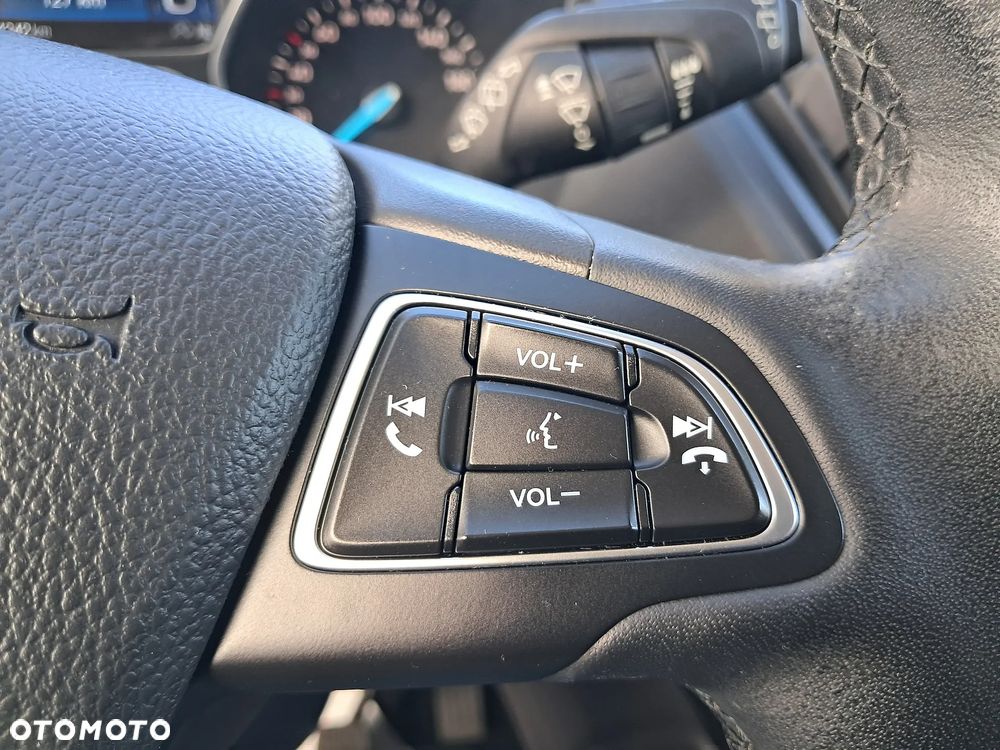 Ford Kuga 1.5 EcoBoost 2x4 Titanium - 19