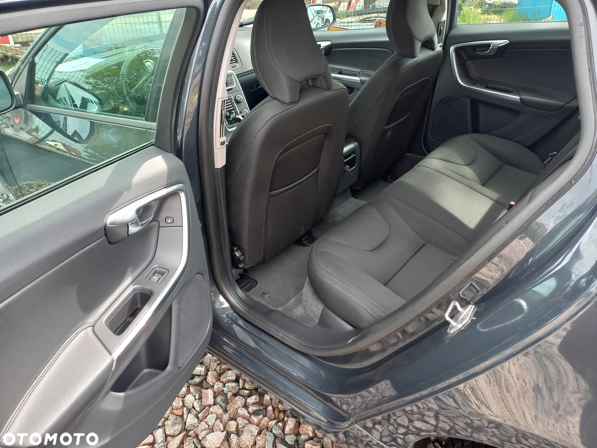 Volvo V60 D2 Drive-E Dynamic Edition (Kinetic) - 26