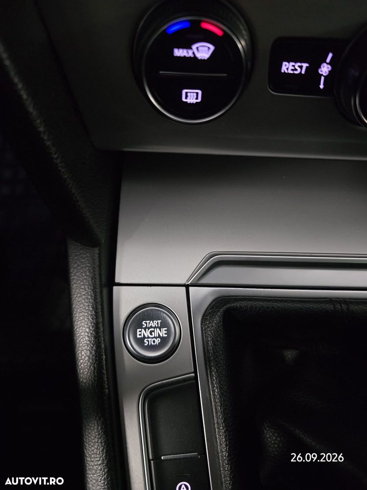 Volkswagen Passat - 16
