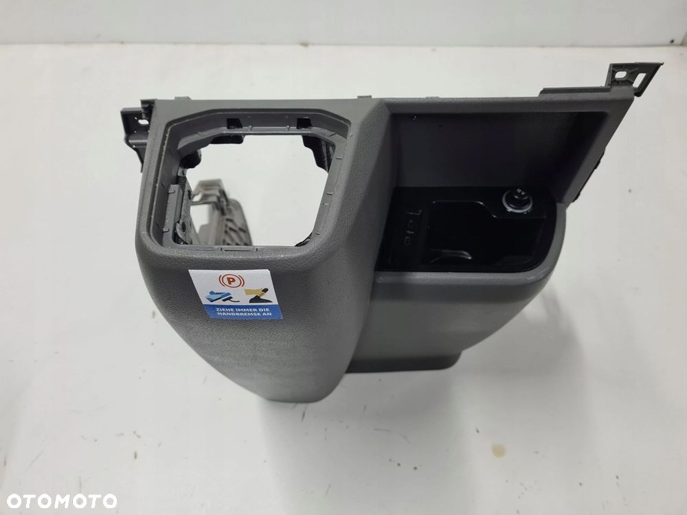 VW T6.1 tunel osłona zaślepka środkowa konsoli 7L1857771 PALLADIUMGRAU - 4