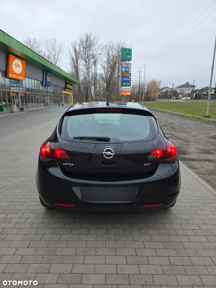Opel Astra 1.7 CDTI DPF Cosmo - 4