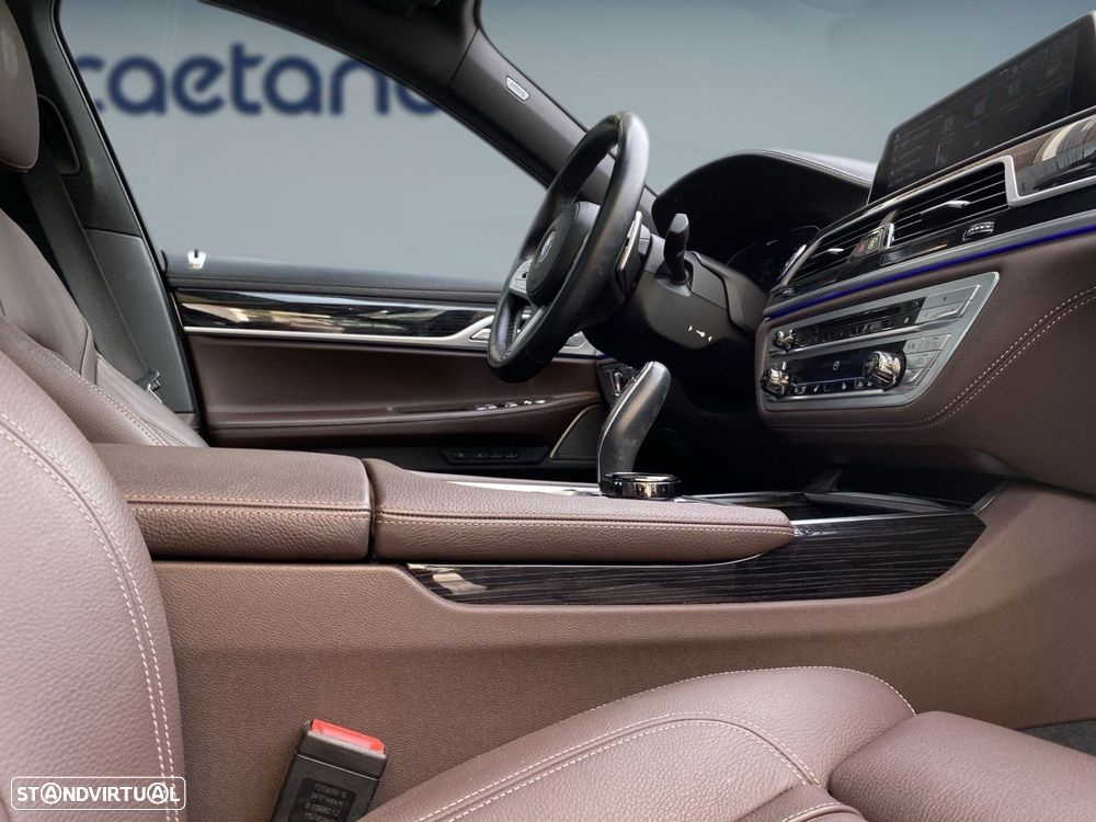 BMW 745 e iPerformance Pack M Auto - 21