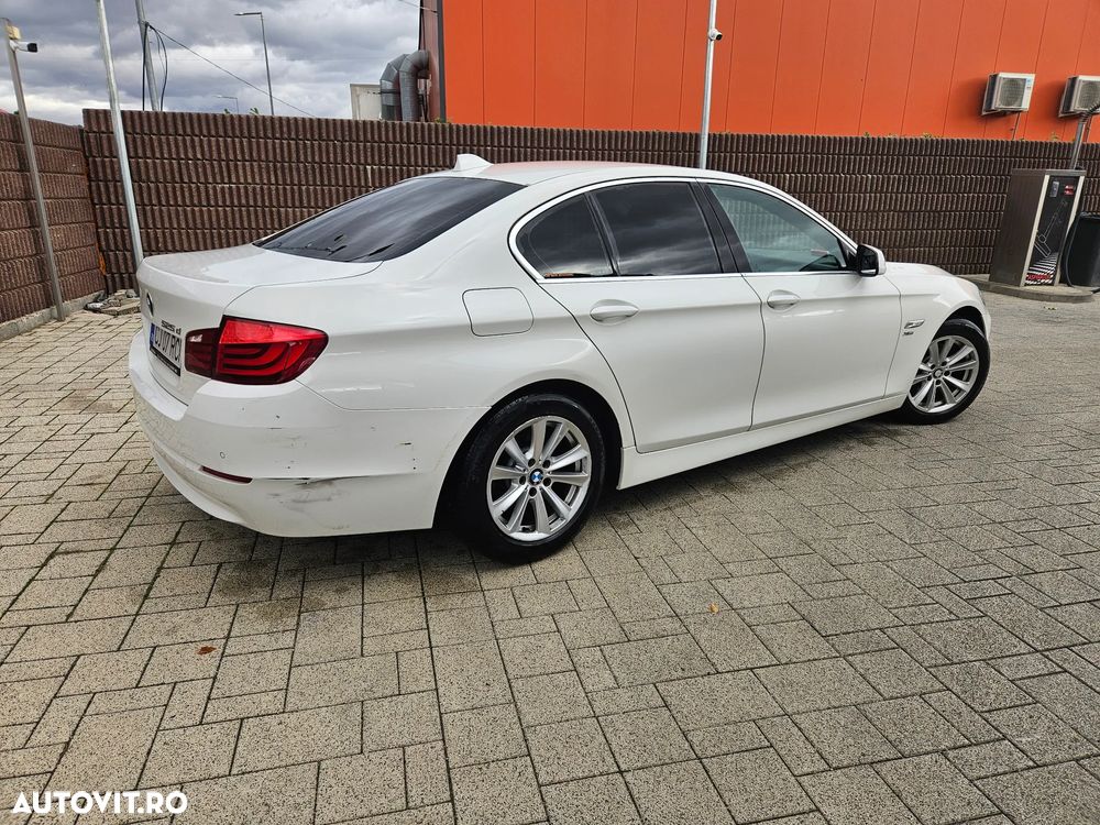 BMW Seria 5 525d xDrive - 5