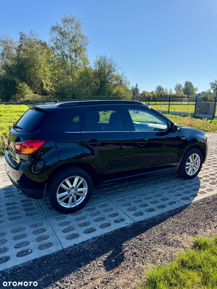 Mitsubishi ASX - 10