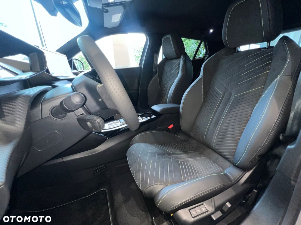 Peugeot 2008 PureTech mHEV GT Exclusive e-DCS6 - 11