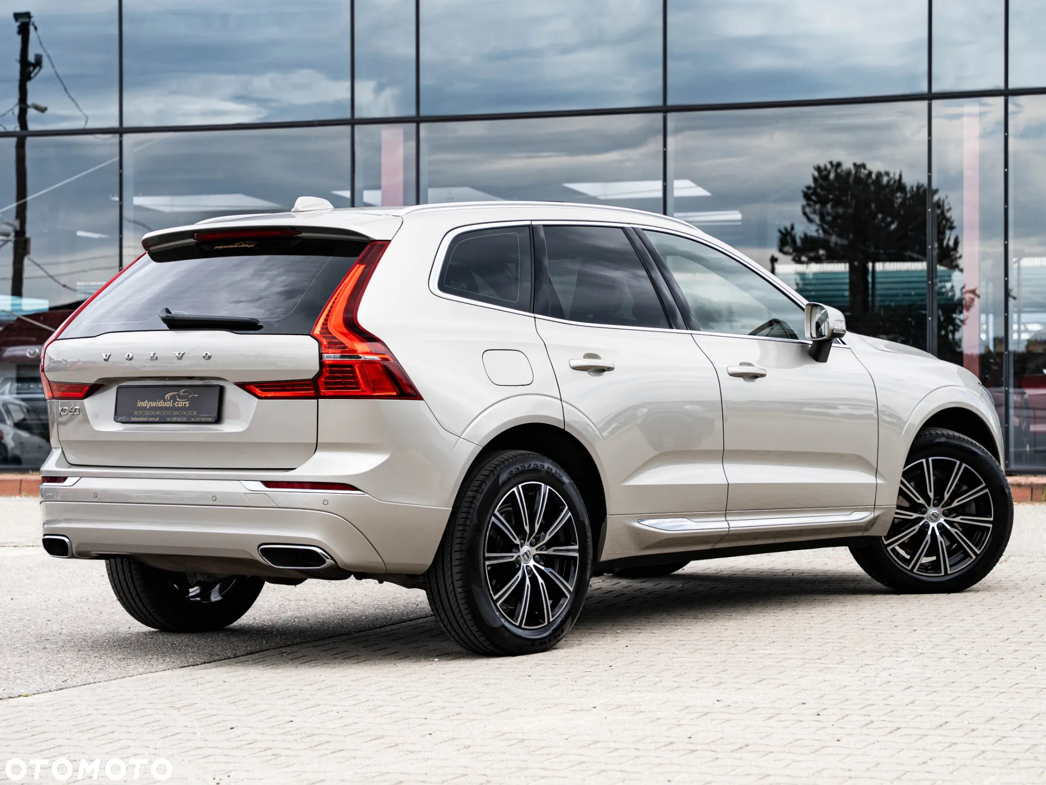 Volvo XC 60 T6 AWD Plug-In Hybrid Inscription - 12