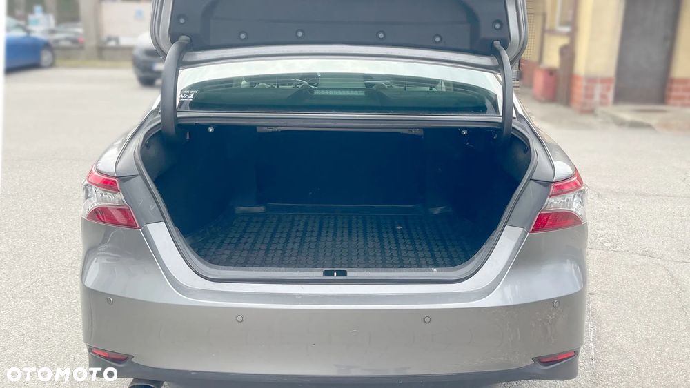 Toyota Camry 2.5 Hybrid Executive CVT - 14