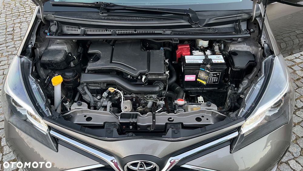 Toyota Yaris 1.0 Premium EU6 - 17