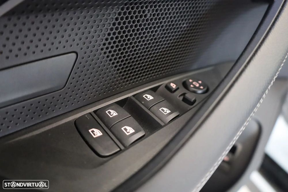 BMW i4 eDrive40 Edição Desportiva M - 44