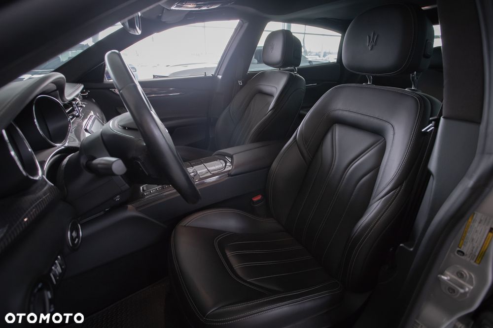 Maserati Quattroporte - 19
