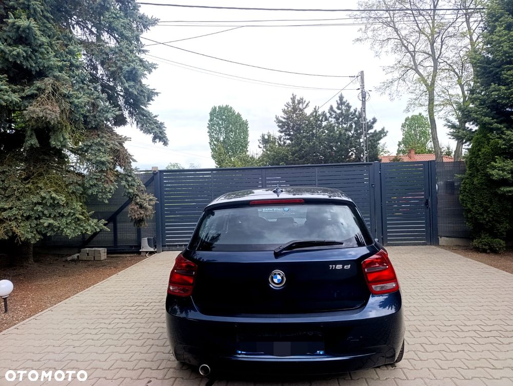 BMW Seria 1 118d Sport Line - 2