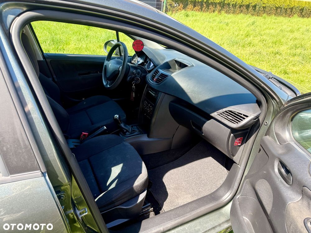 Peugeot 207 1.4 Trendy - 7