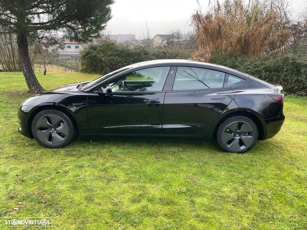 Tesla Model 3 - 5