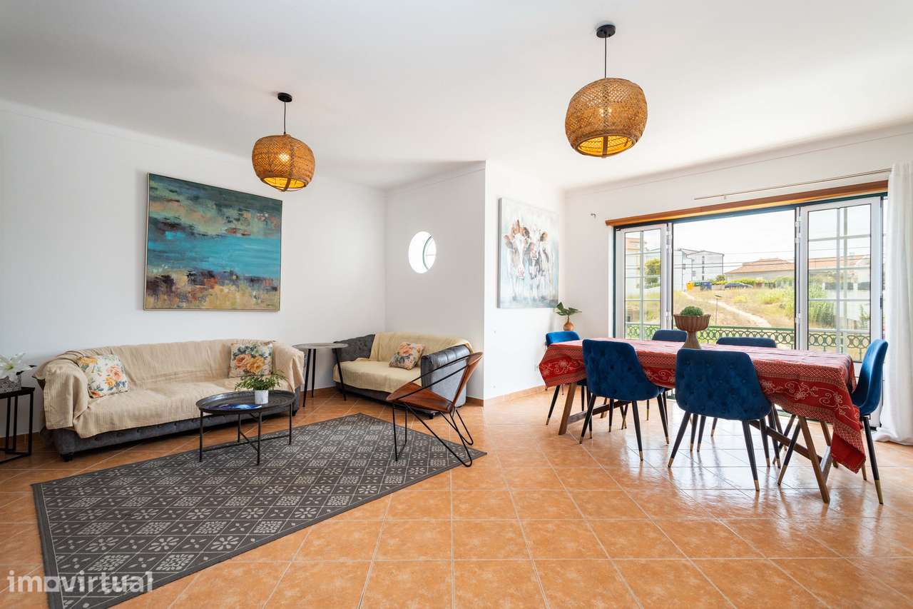 Moradia Geminada T4 com Terraço, a 15 Min do Comboio - Grande imagem: 2/60