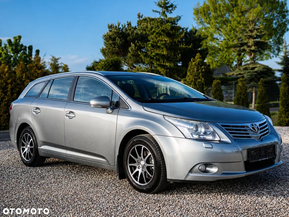 Toyota Avensis 1.8 Sol plus NAVI - 3