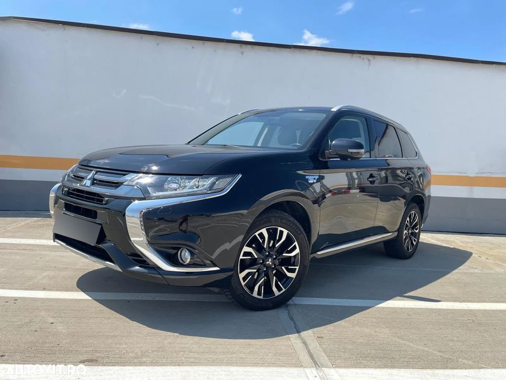 Mitsubishi Outlander 2.0 4WD Plug-In Hybrid Top - 1