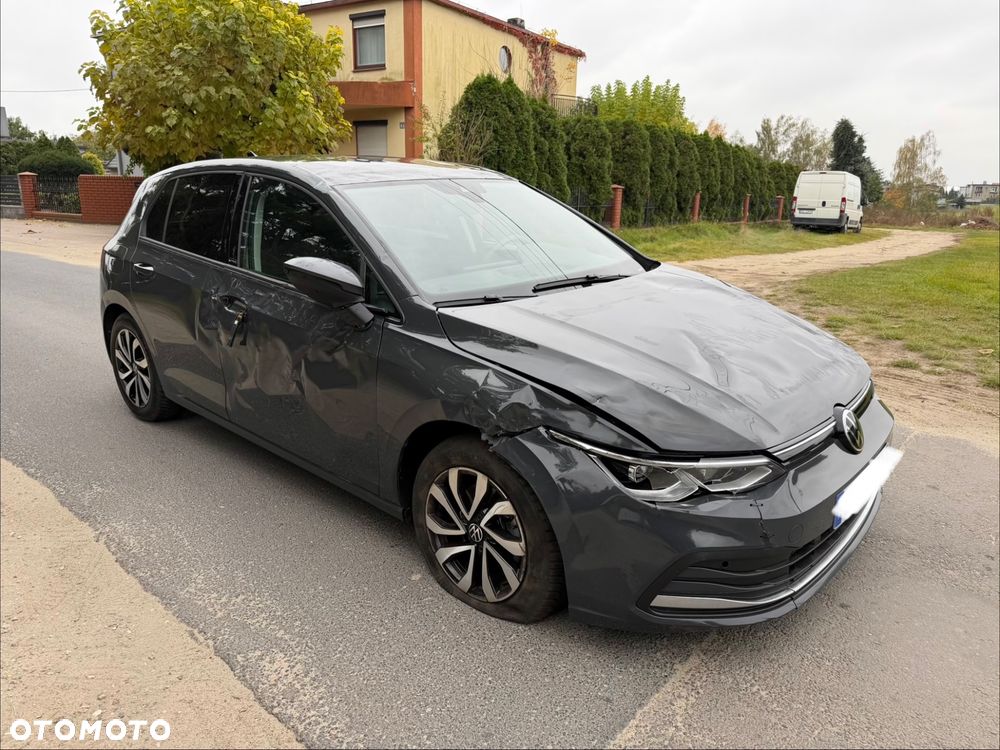 Volkswagen Golf 1.5 eTSI OPF DSG Active - 8