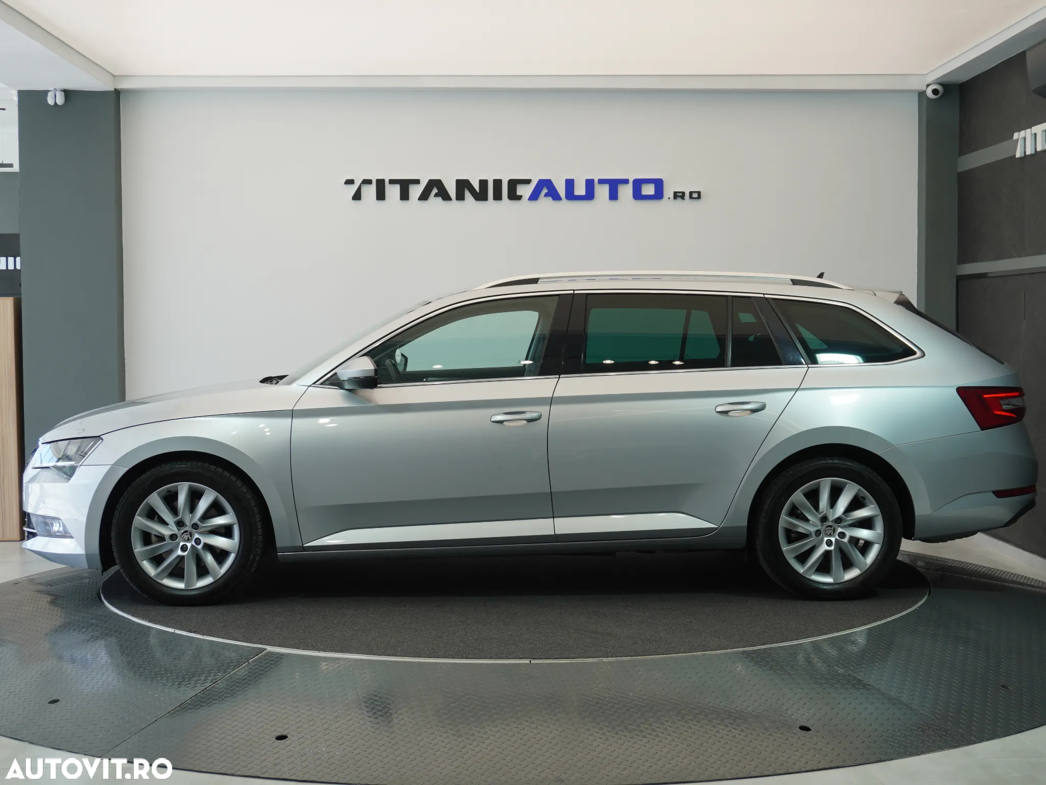 Skoda Superb 2.0 TDI 4X4 DSG Style - 5