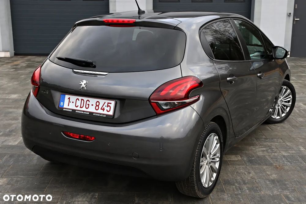 Peugeot 208 1.2 PureTech Style - 16