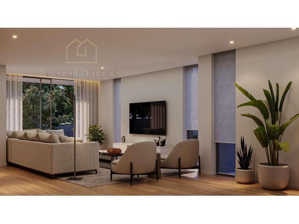 Moradia em Banda T3 com 2 frentes, jardim, elevador - para comprar ... - Grande imagem: 2/42