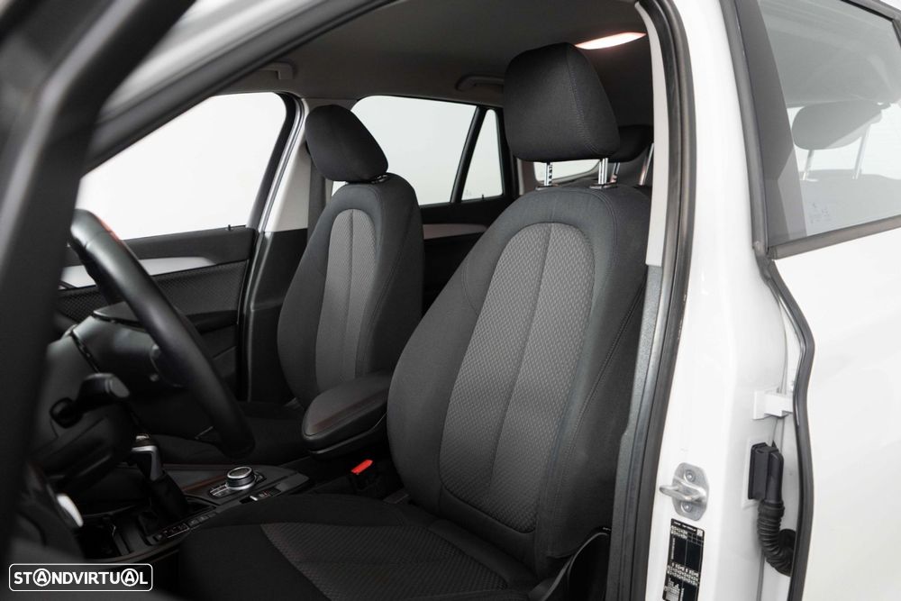 BMW X1 25 e xDrive Corporate Edition - 10