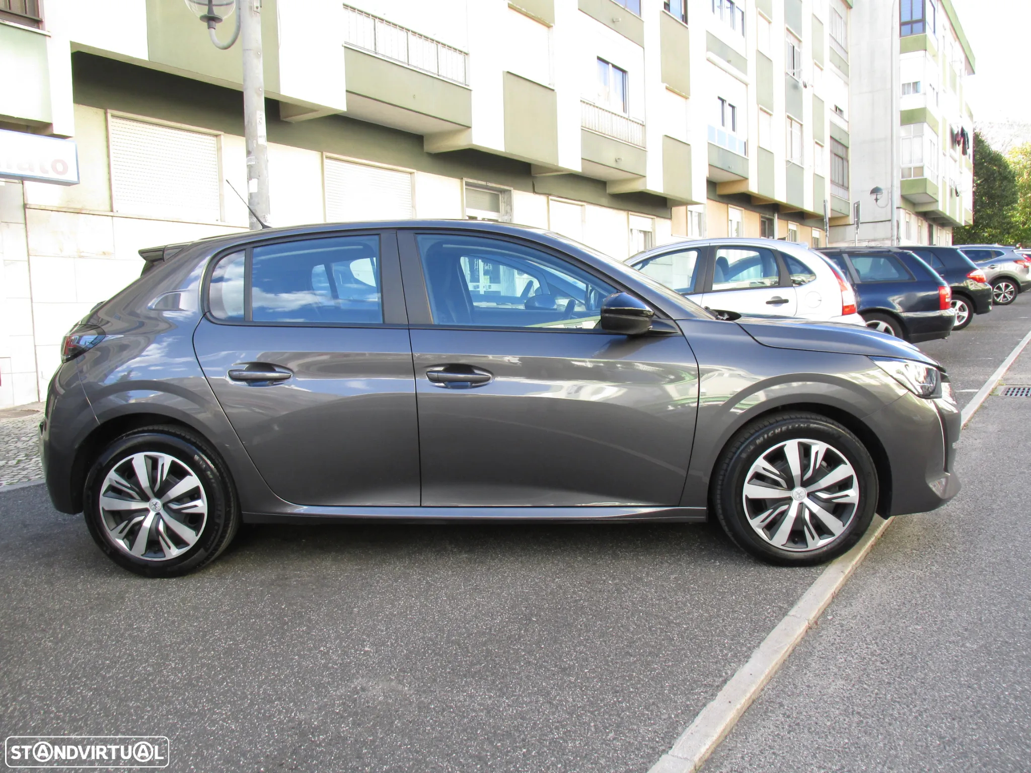 Peugeot 208 1.2 PureTech Active Pack - 8