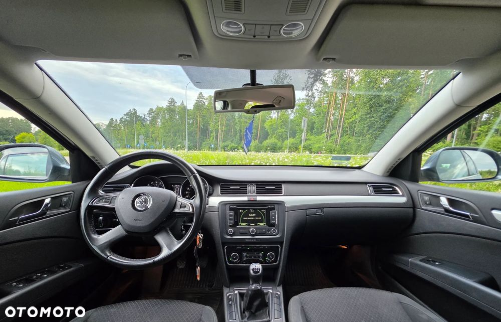 Skoda Superb 2.0 TDI Ambition - 8