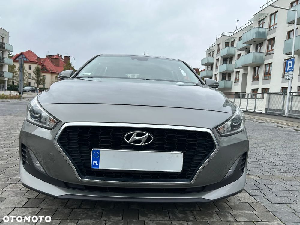 Hyundai i30 1.4 Classic + - 26