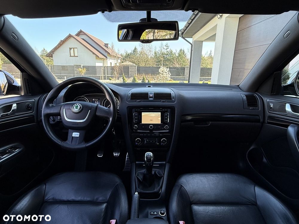 Skoda Octavia 2.0 TSI RS - 19