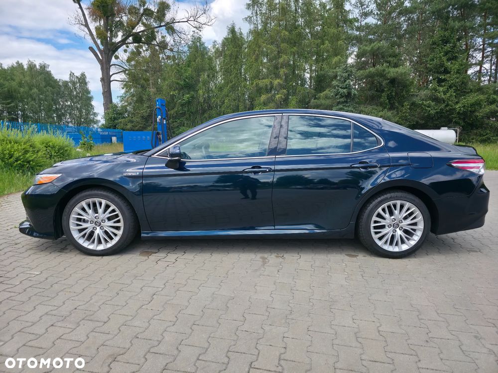 Toyota Camry 2.5 Hybrid Prestige CVT - 2