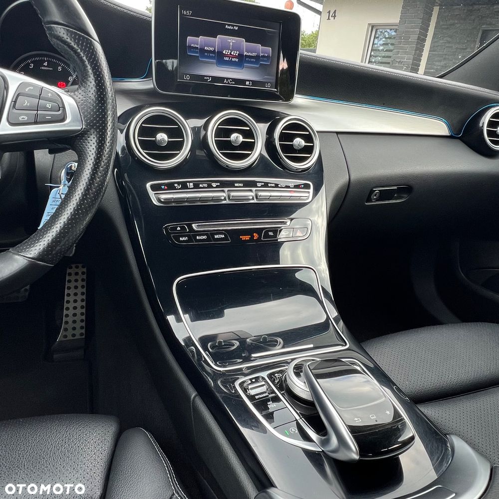 Mercedes-Benz Klasa C 200 7G-TRONIC AMG Line - 33
