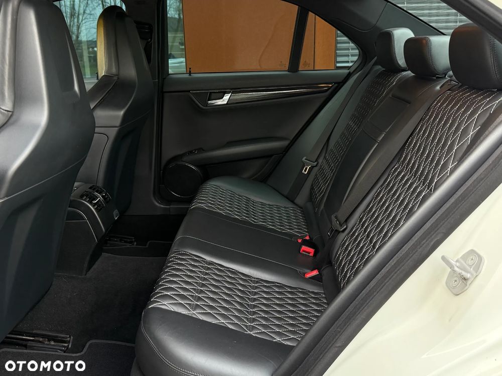 Mercedes-Benz Klasa C 63 AMG 7G-TRONIC - 13