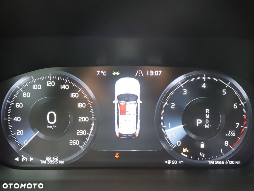 Volvo XC 60 B5 B AWD R-Design - 26