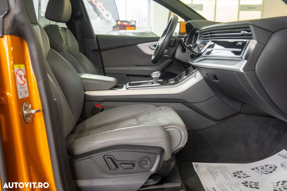 Audi Q8 55 TFSIe quattro tiptronic - 15
