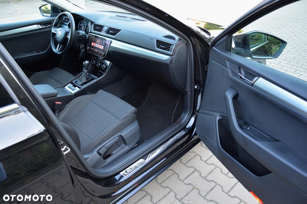 Skoda Superb 2.0 TDI DSG Ambition - 22