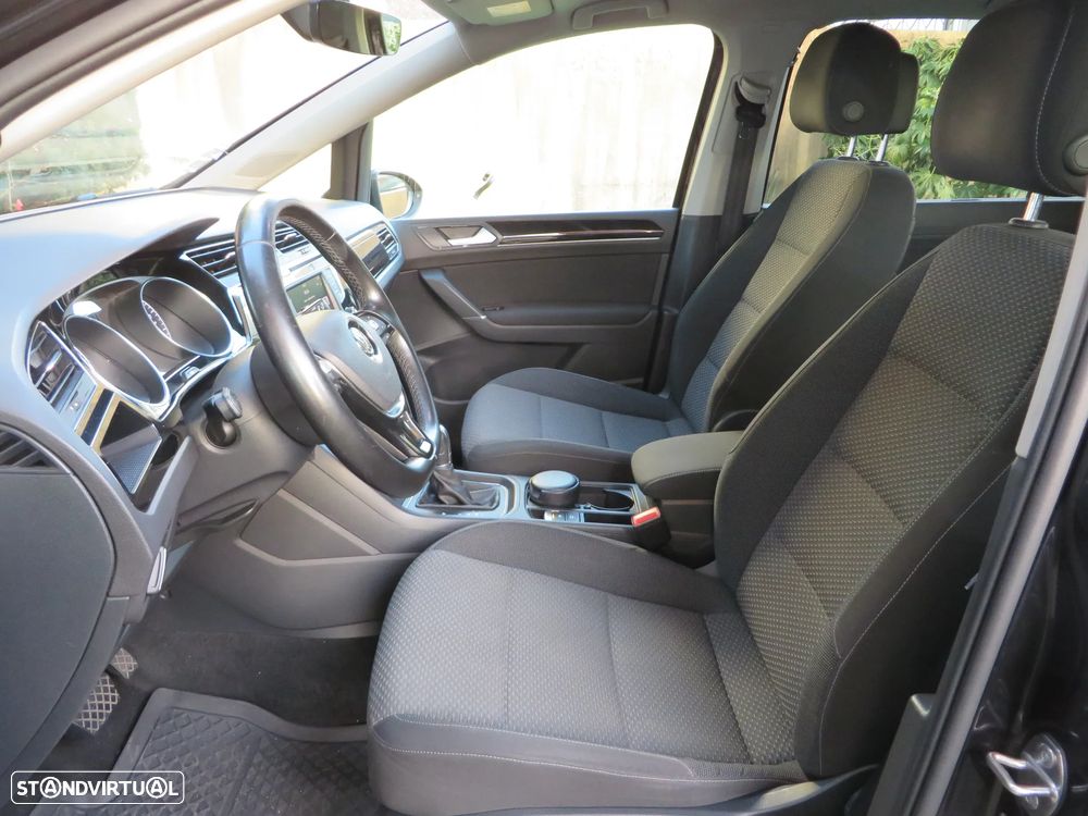 VW Touran 1.6 TDI Confortline DSG - 13