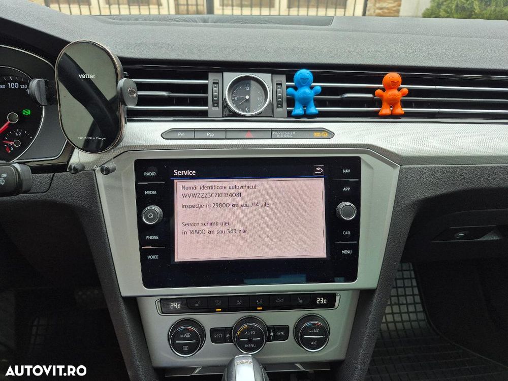 Volkswagen Passat 2.0 TDI DSG 4Motion R Executive - 10