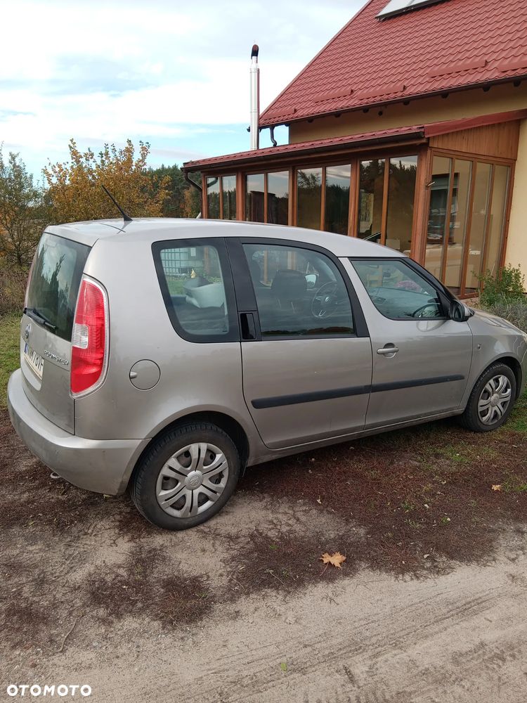 Skoda Roomster 2015 photo 4