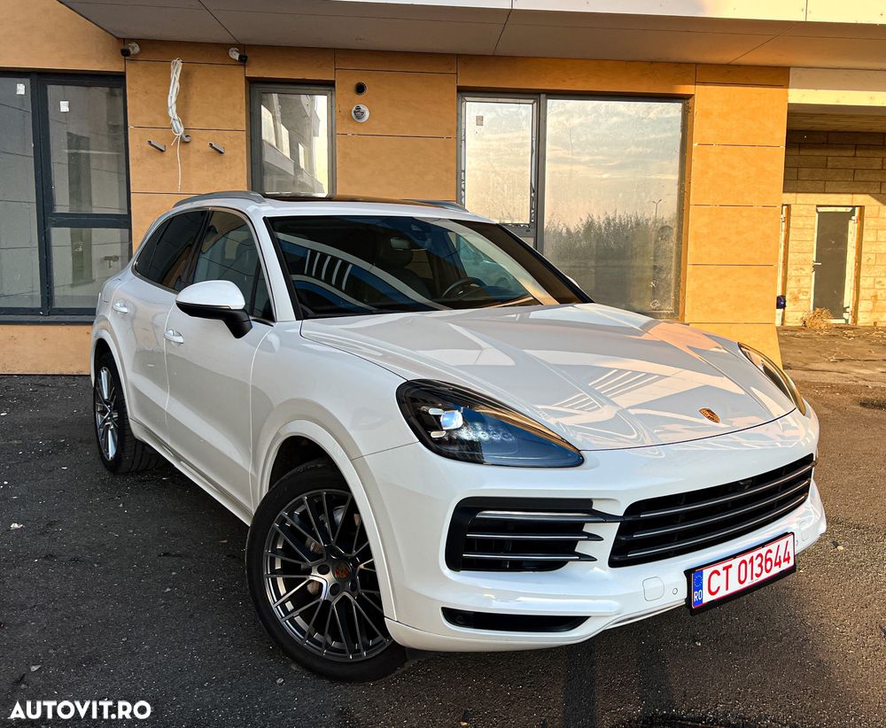 Porsche Cayenne - 1