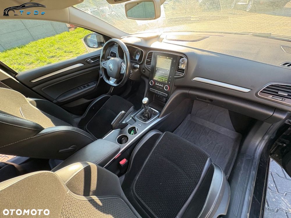 Renault Megane ENERGY TCe 130 Start & Stop Paris - 32
